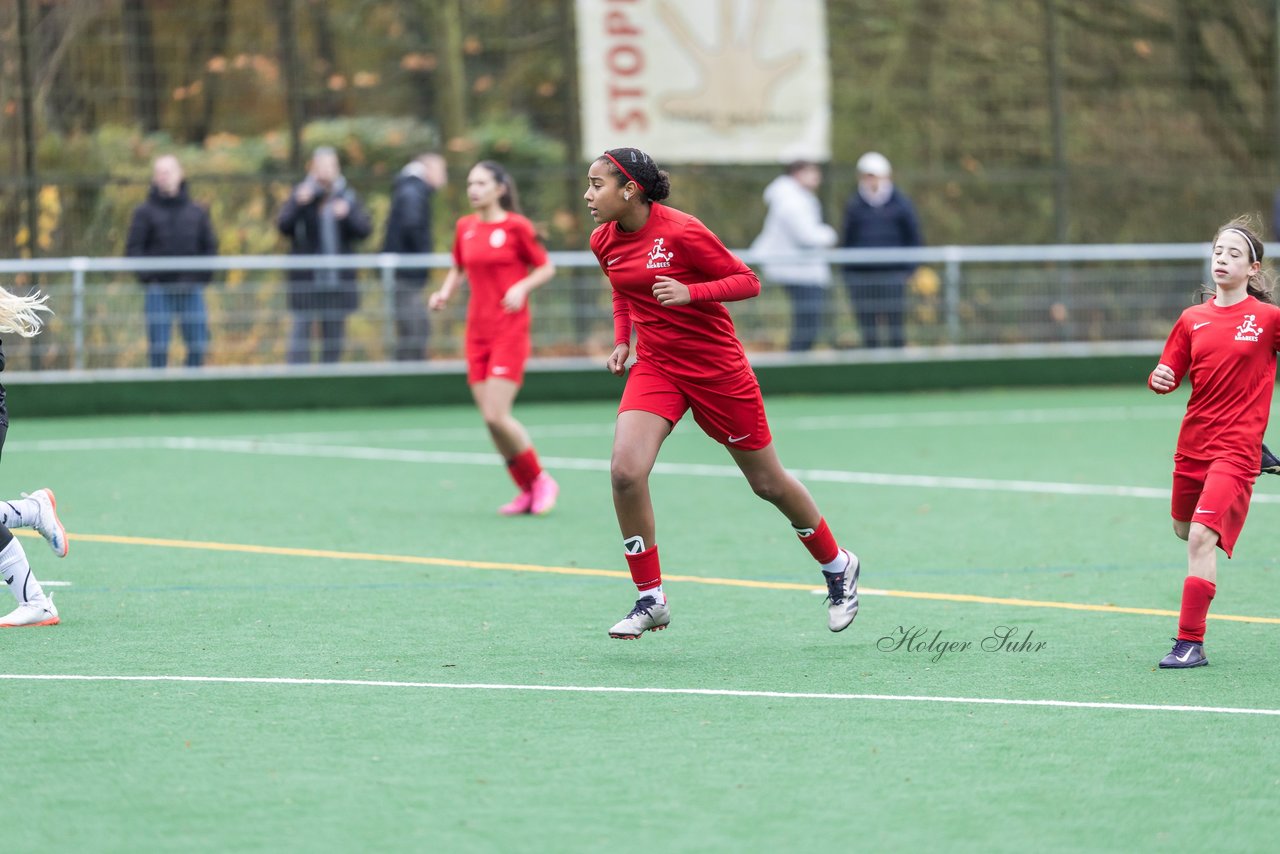 Bild 404 - wCJ VfL Pinneberg - Eimsbuettler TV : Ergebnis: 0:3